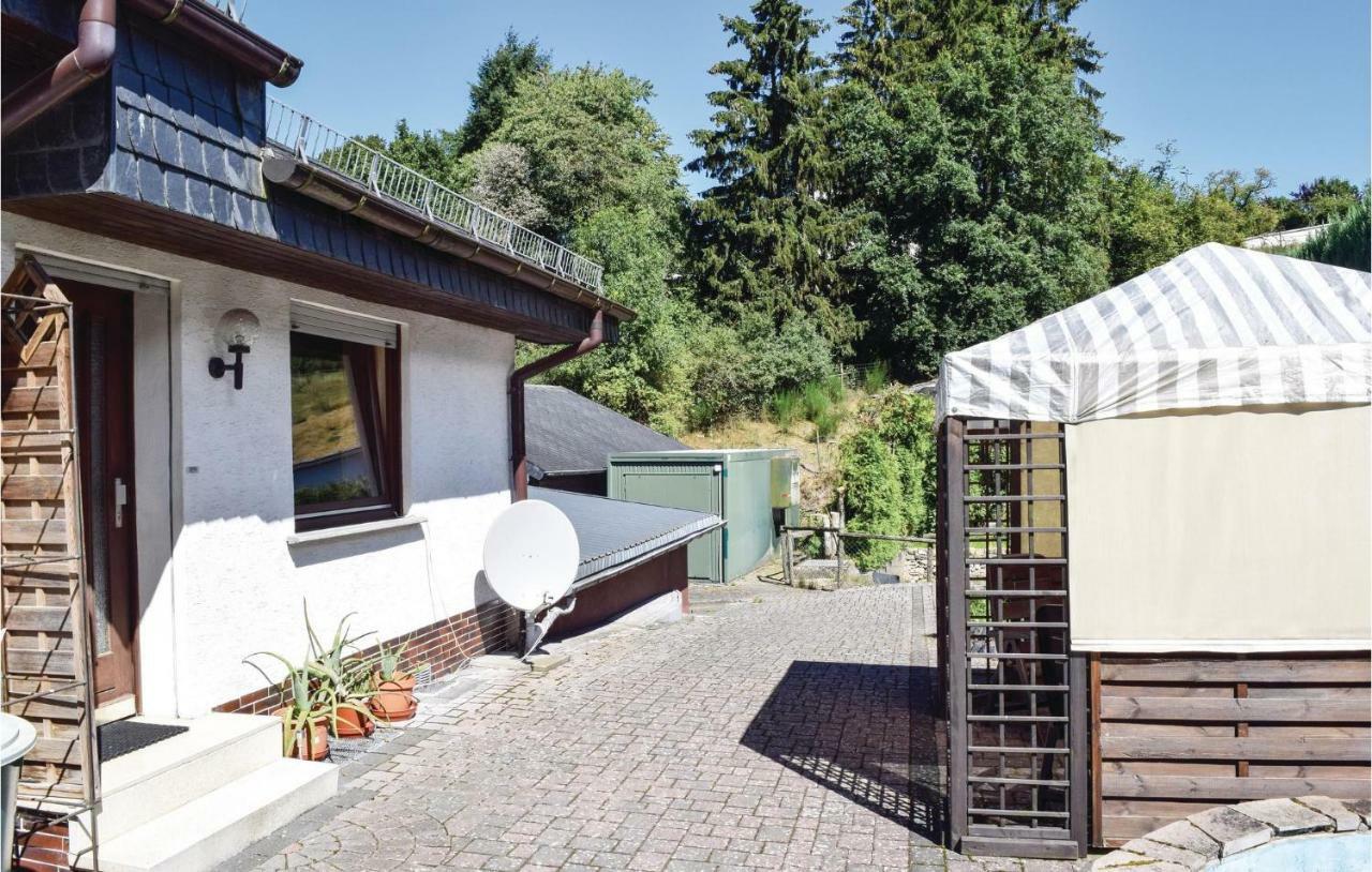 Cozy Home In Sellerich With Kitchen Exteriér fotografie